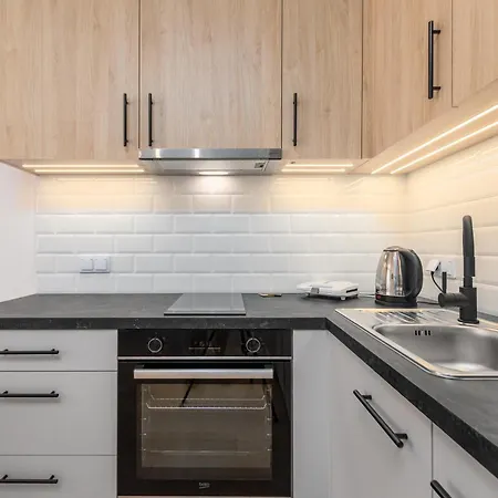 Domaniewska 47a By Homeprime アパート ワルシャワ